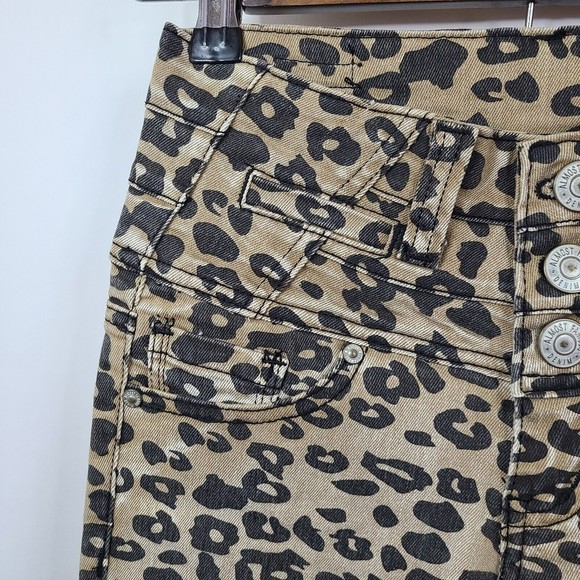 Almost Famous Animal Print Mid Rise Skinny Jean 1 - Picture 4 of 8